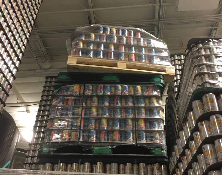 A full night in the taproom at Gravity Brewing